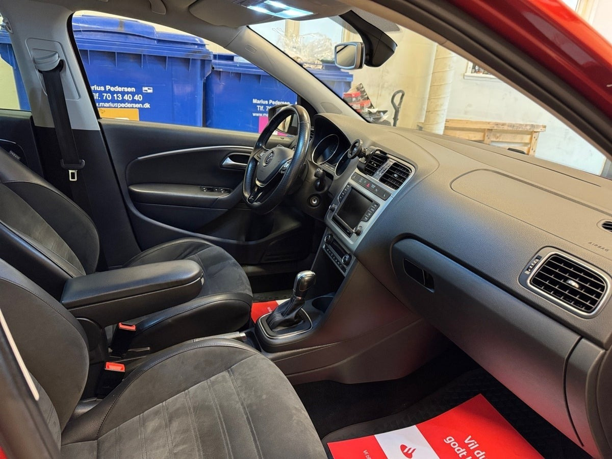 Rød VW Polo fra 2015