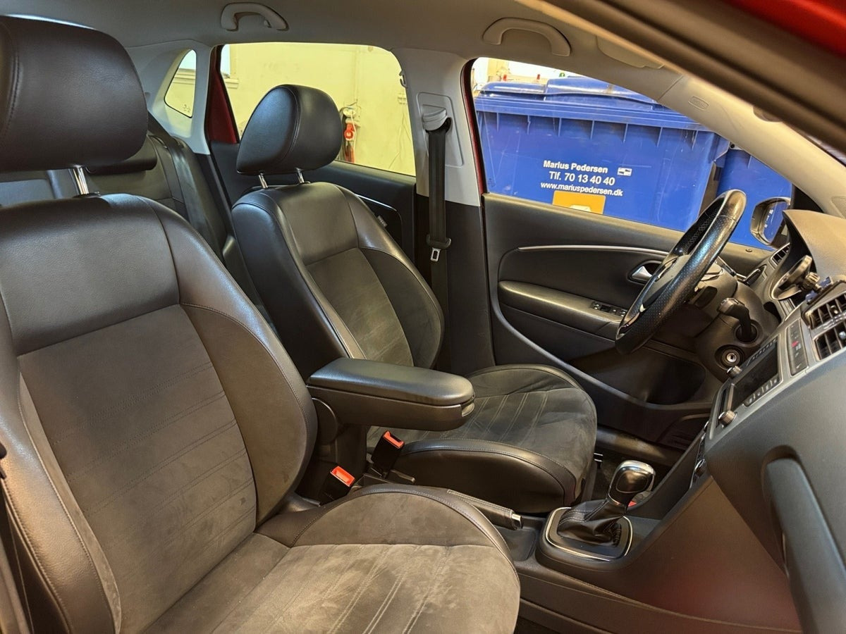 Rød VW Polo fra 2015