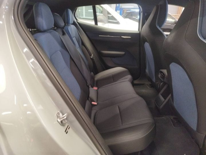 Grå Volvo EX30 fra 2024
