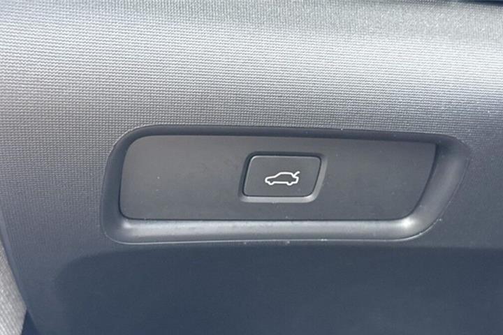Hvid Polestar 2 fra 2023