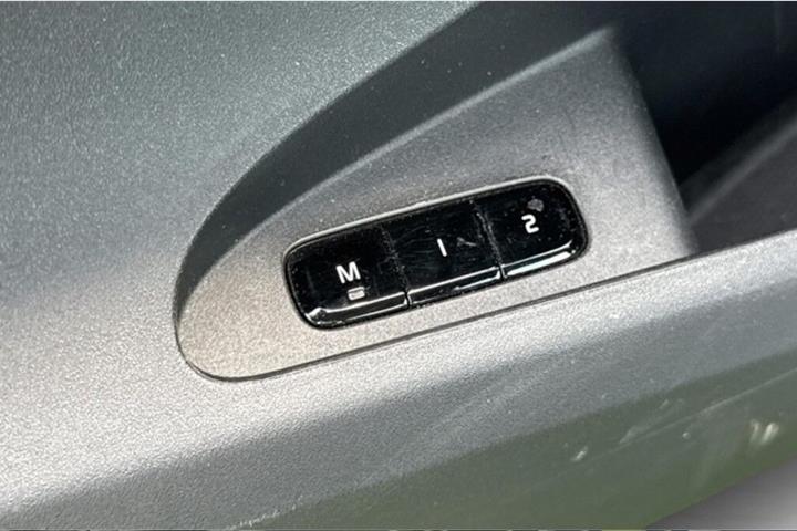 Hvid Polestar 2 fra 2023