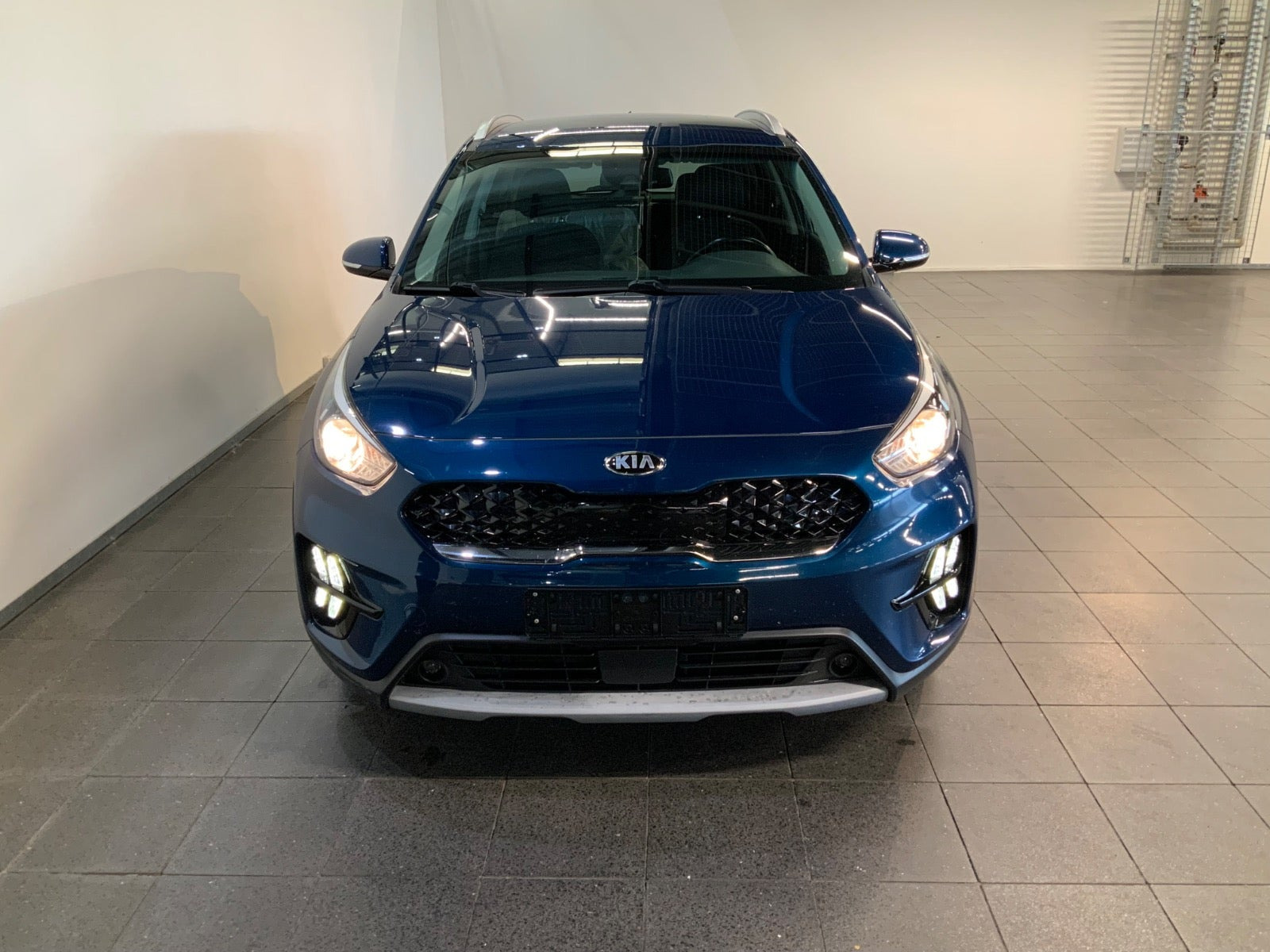 Blå Kia Niro fra 2020