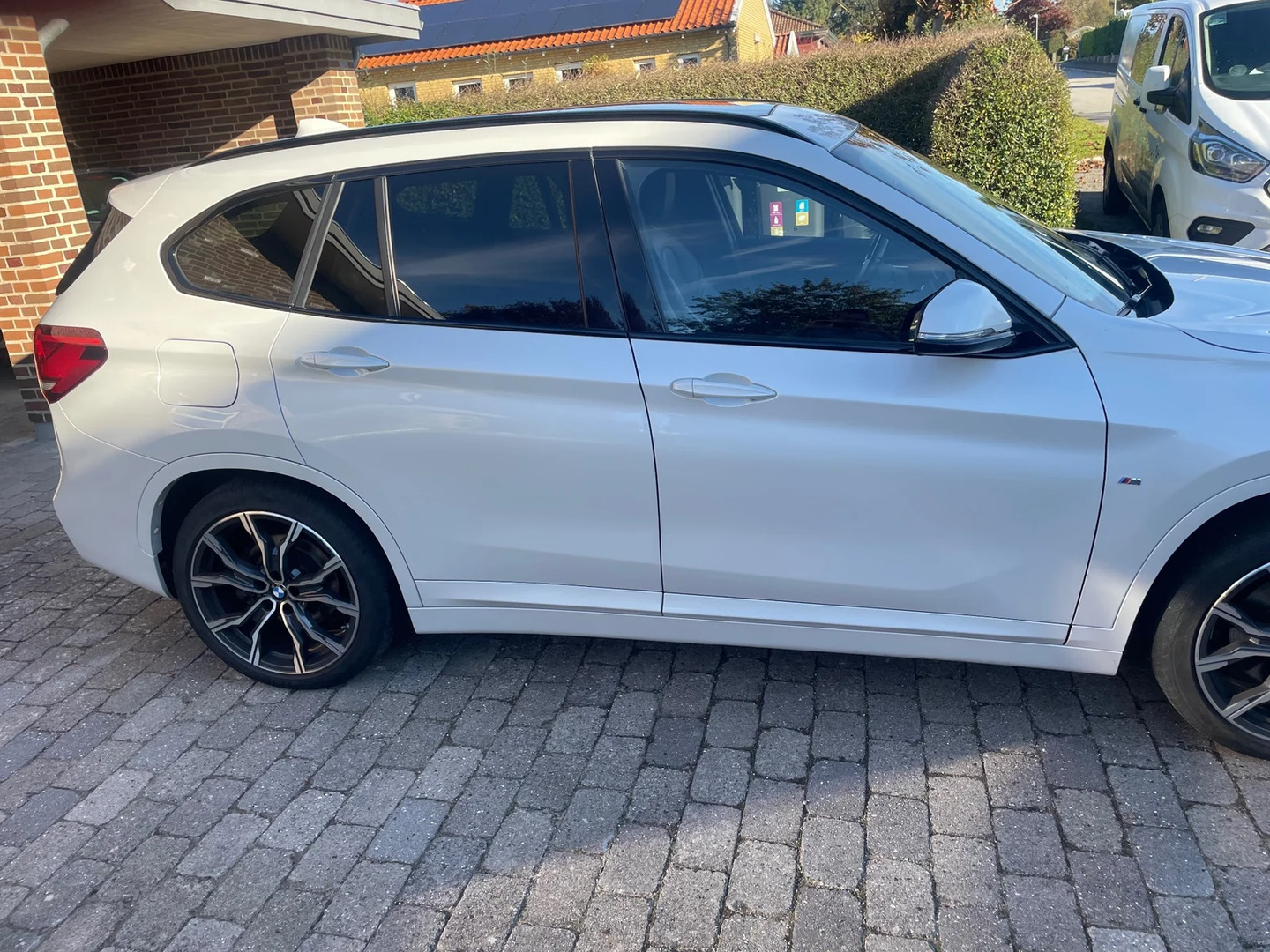 Hvid BMW X1 fra 2021