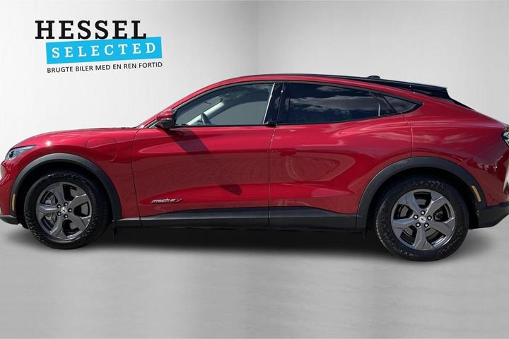 Rød Ford Mustang Mach-E fra 2021