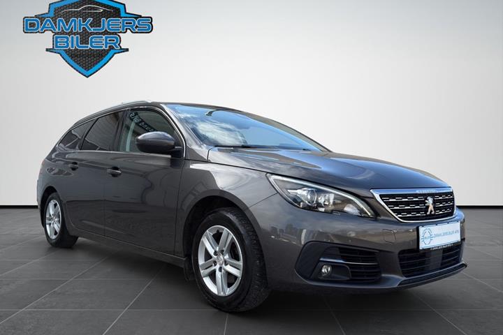 Grå Peugeot 308 fra 2019