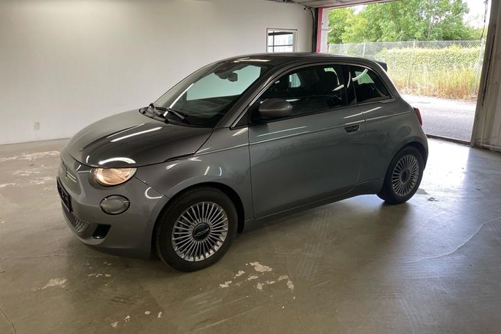 Grå Fiat 500e fra 2024
