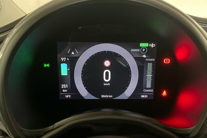Grå Fiat 500e fra 2024