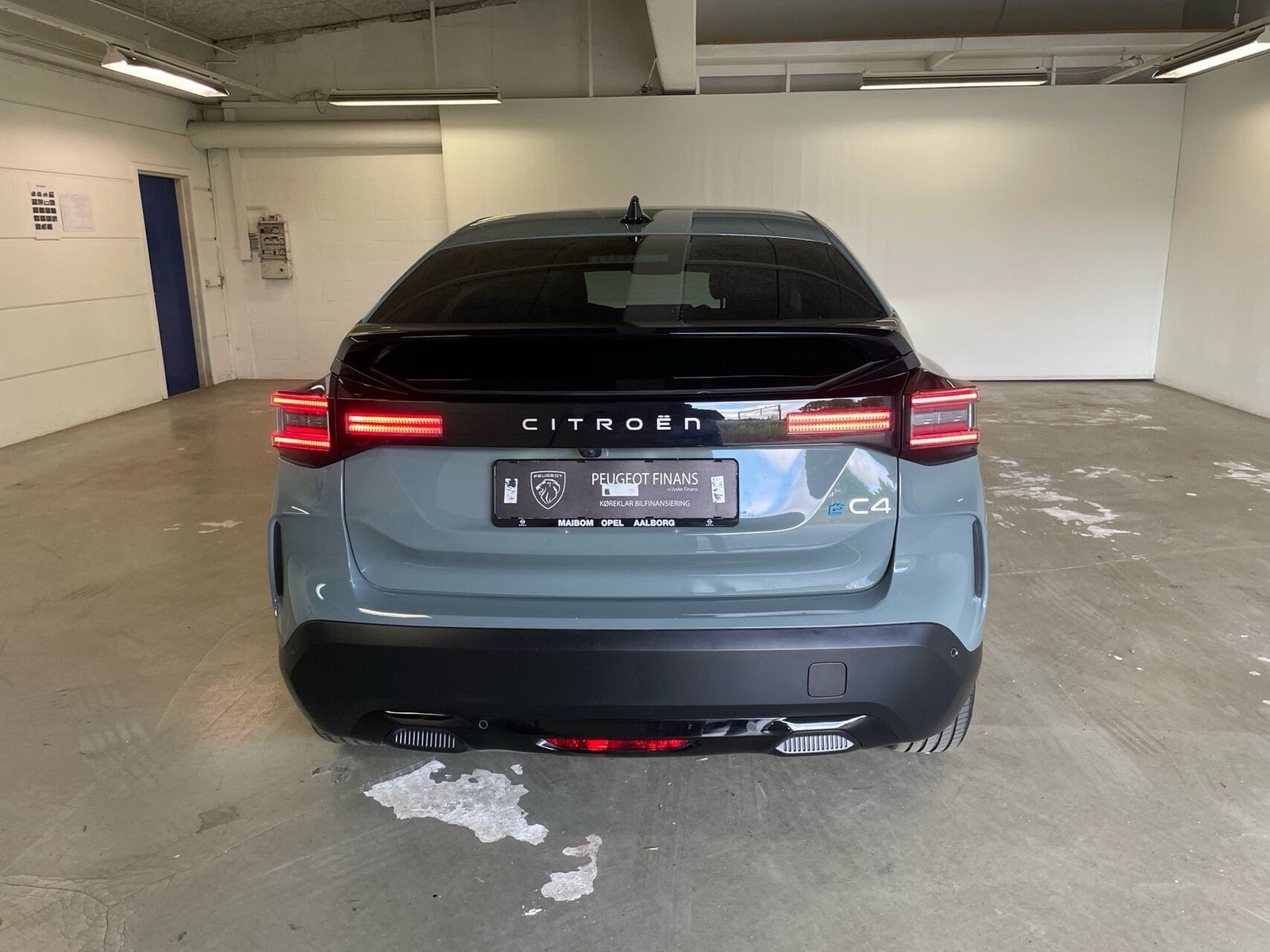 Grå Citroën ë-C4 fra 2025