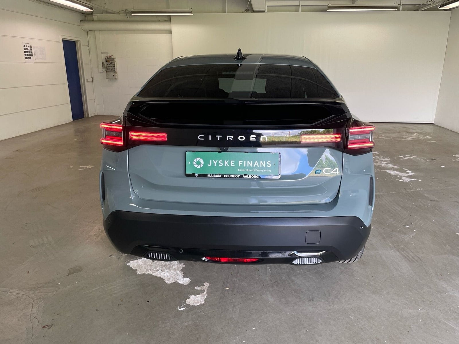 Grå Citroën ë-C4 fra 2025