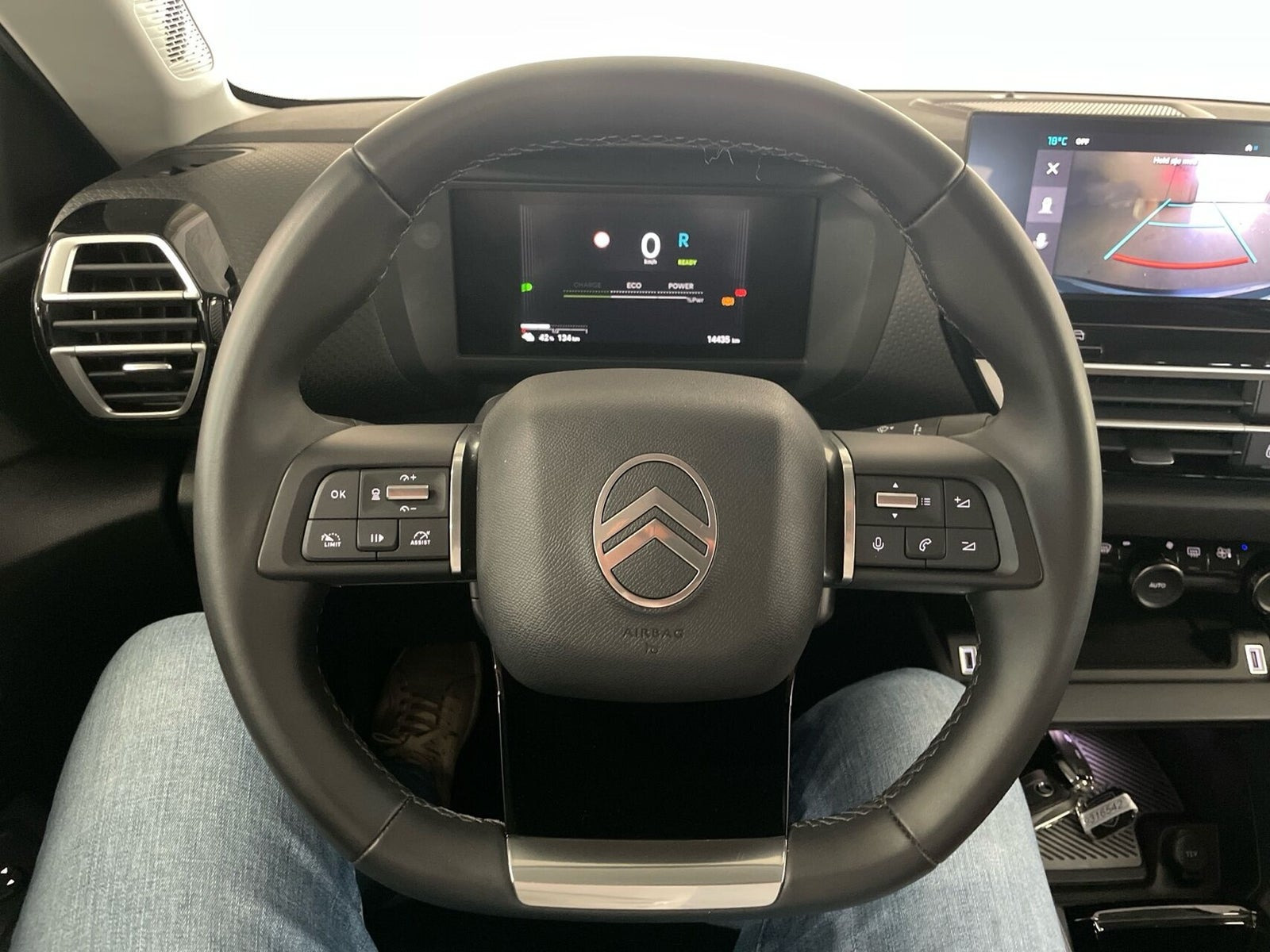 Grå Citroën ë-C4 fra 2025