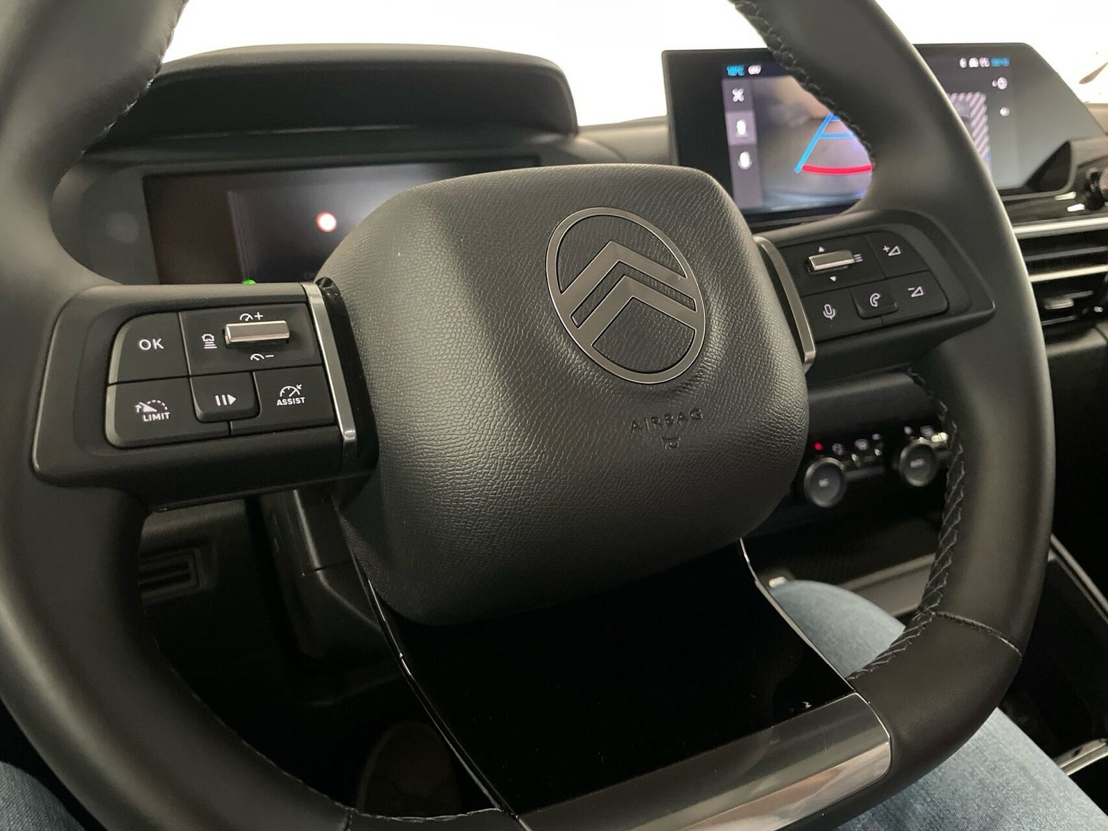Grå Citroën ë-C4 fra 2025