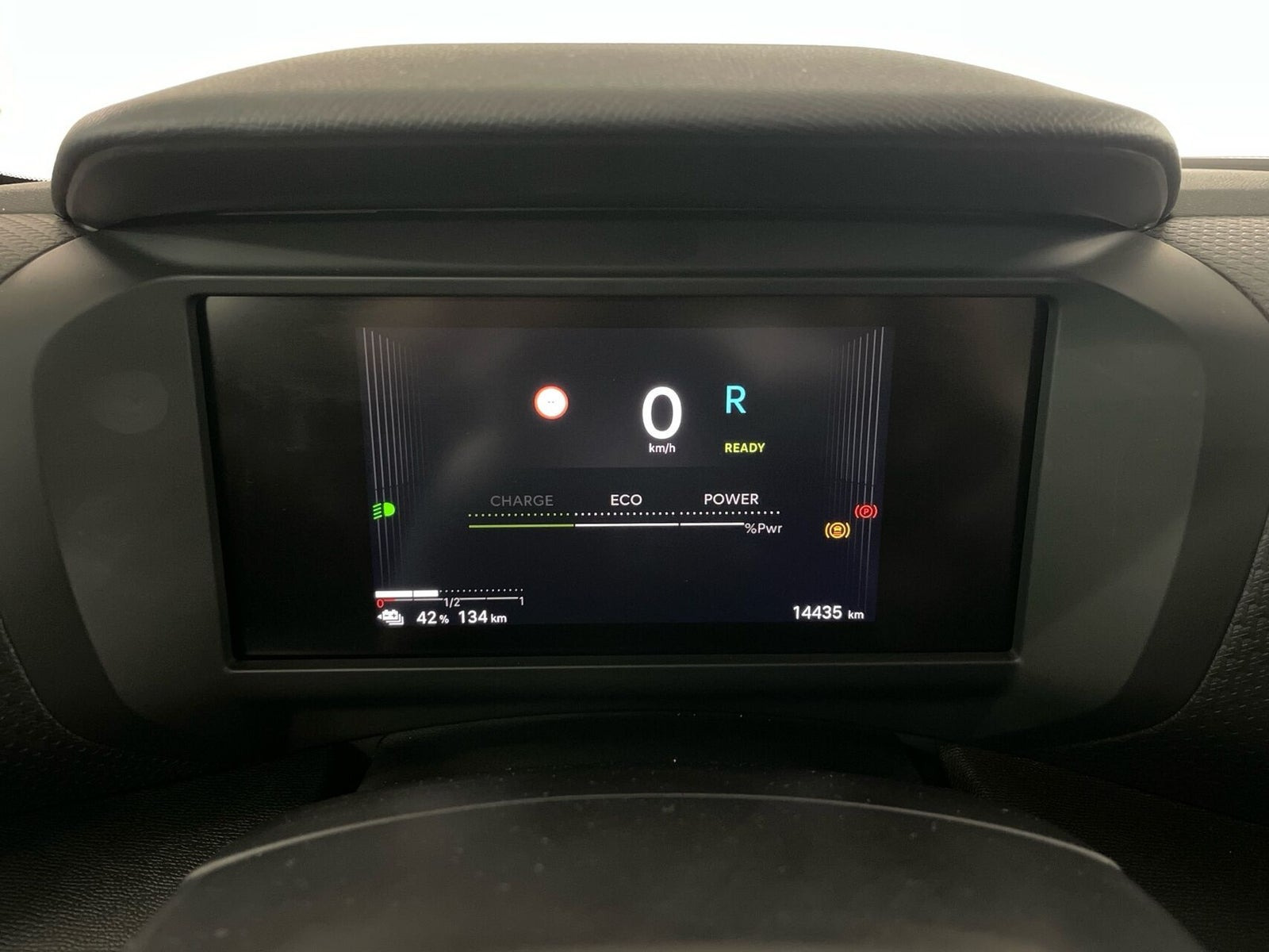 Grå Citroën ë-C4 fra 2025