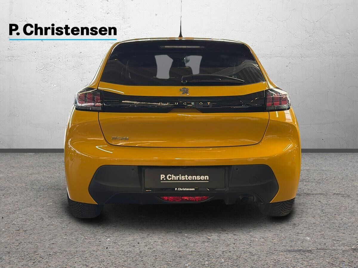 Gul Peugeot 208 fra 2022