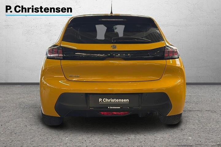 Gul Peugeot 208 fra 2022