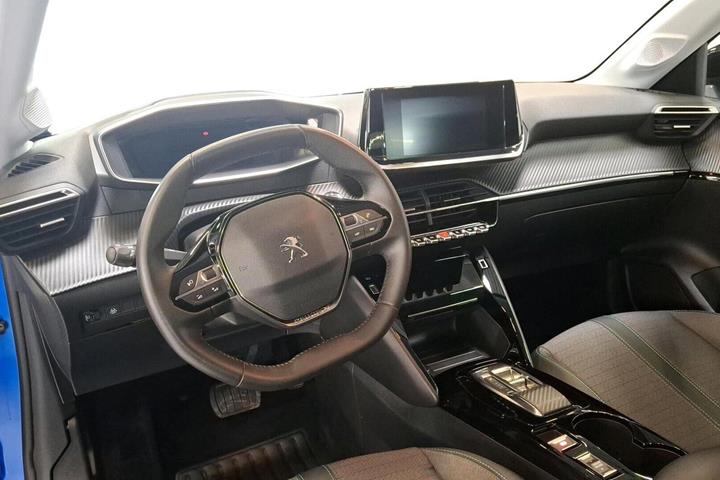 Blå Peugeot e-208 fra 2023