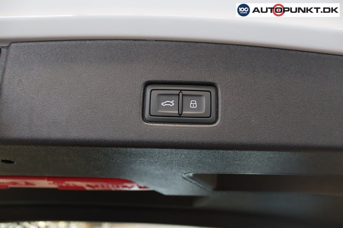 Hvid Audi Q4 e-tron fra 2024