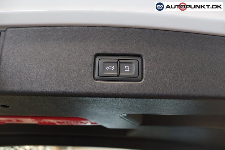 Hvid Audi Q4 e-tron fra 2024