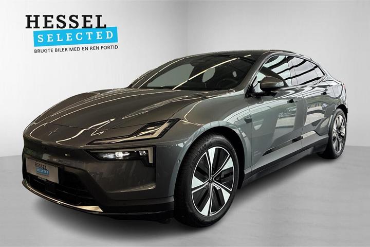 Grå Polestar 4 fra 2026