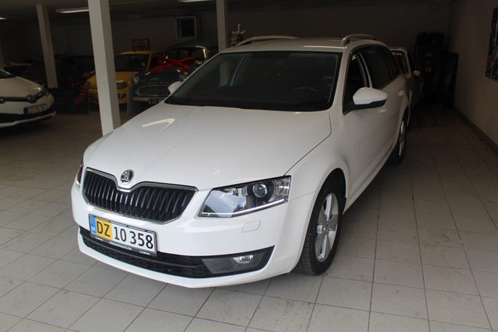 Hvid Skoda Octavia fra 2017