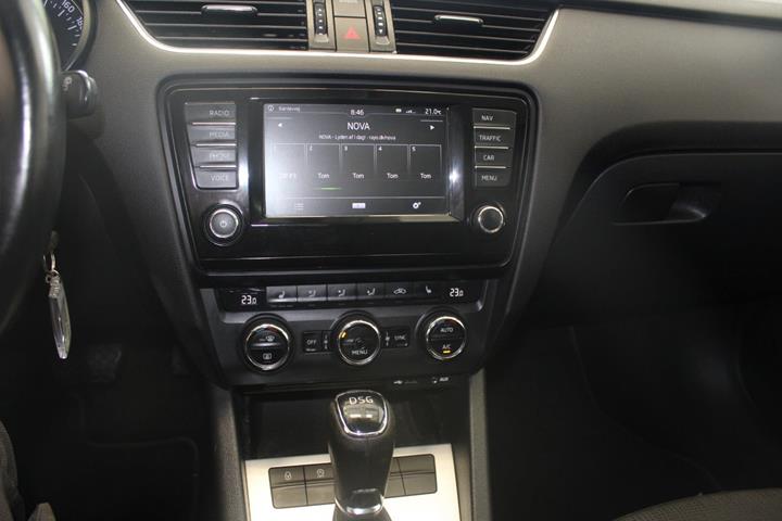 Hvid Skoda Octavia fra 2017