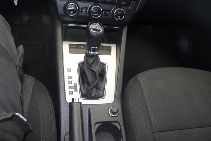 Hvid Skoda Octavia fra 2017