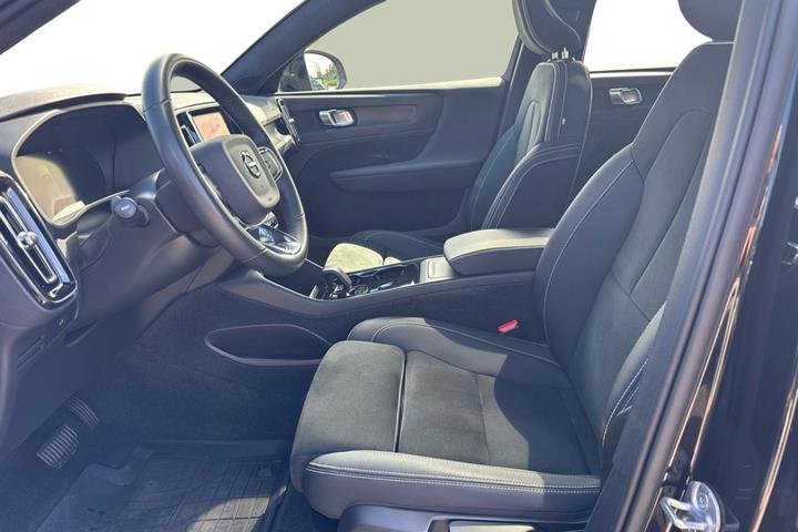 Sort Volvo C40 fra 2022