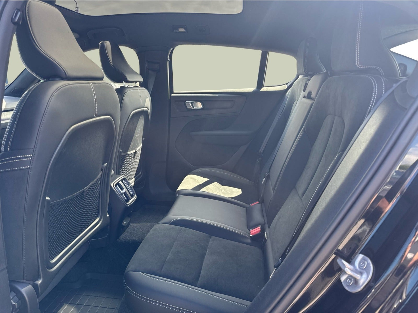 Sort Volvo C40 fra 2022