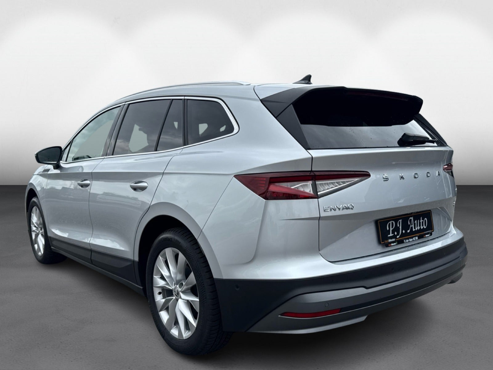 Sølv Skoda Enyaq fra 2023