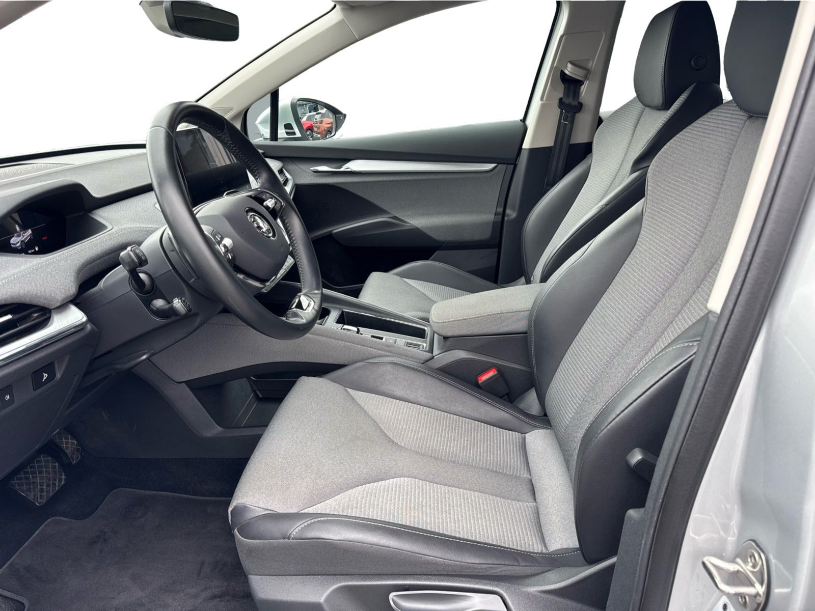 Sølv Skoda Enyaq fra 2023