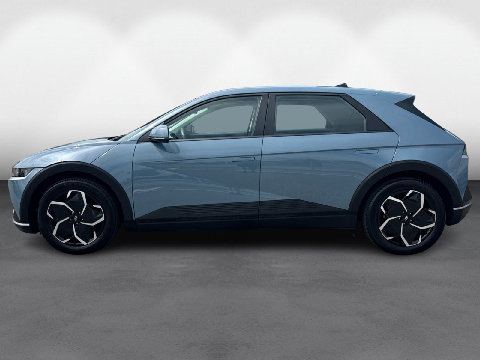 Blå Hyundai Ioniq 5 fra 2023