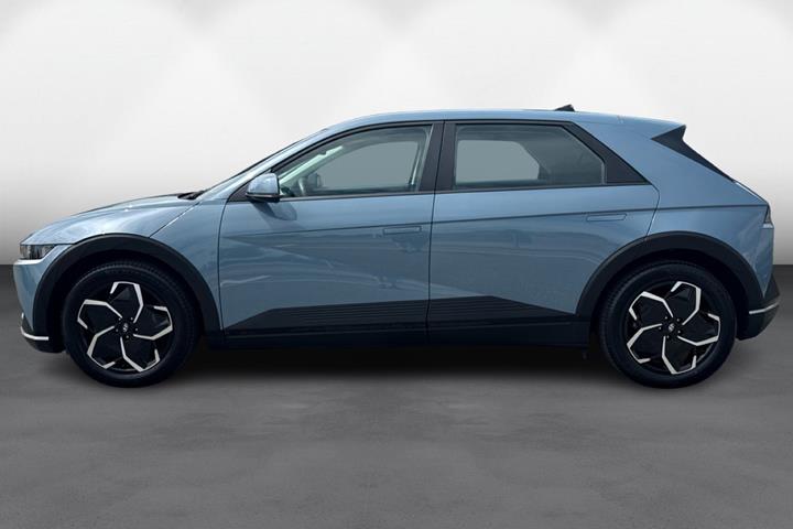 Blå Hyundai Ioniq 5 fra 2023