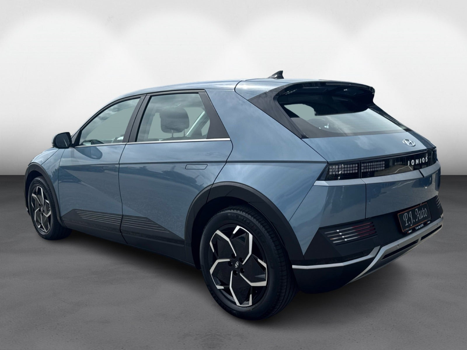 Blå Hyundai Ioniq 5 fra 2023