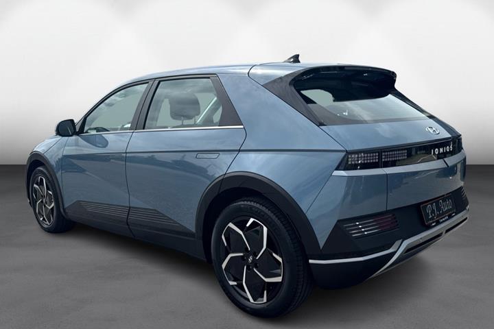 Blå Hyundai Ioniq 5 fra 2023