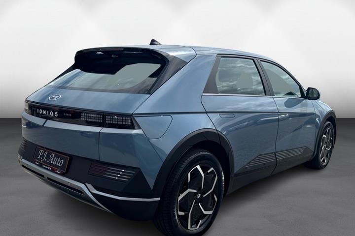 Blå Hyundai Ioniq 5 fra 2023