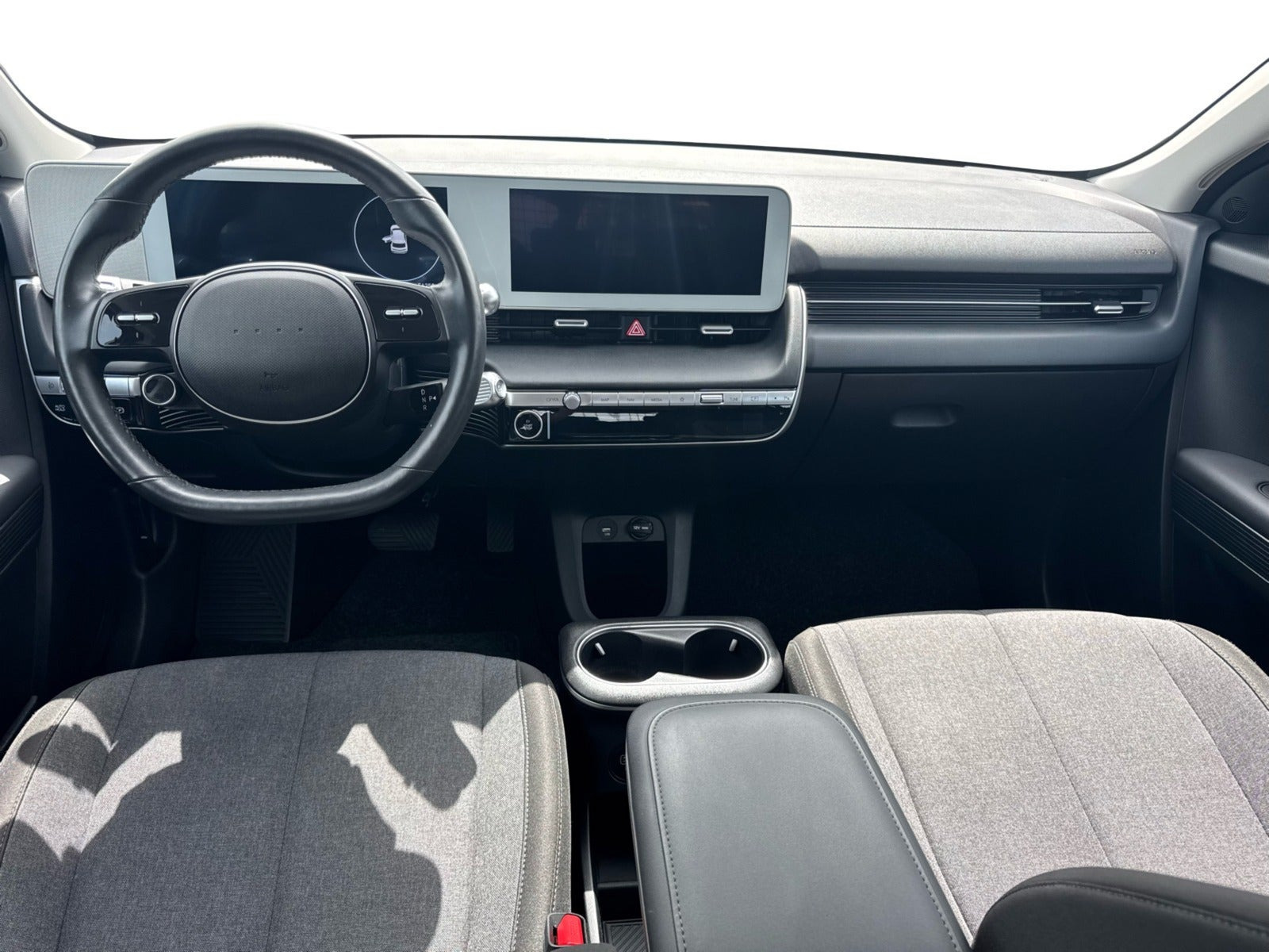 Blå Hyundai Ioniq 5 fra 2023