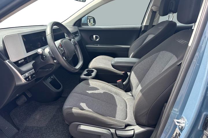 Blå Hyundai Ioniq 5 fra 2023