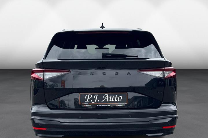 Sort Skoda Enyaq fra 2023