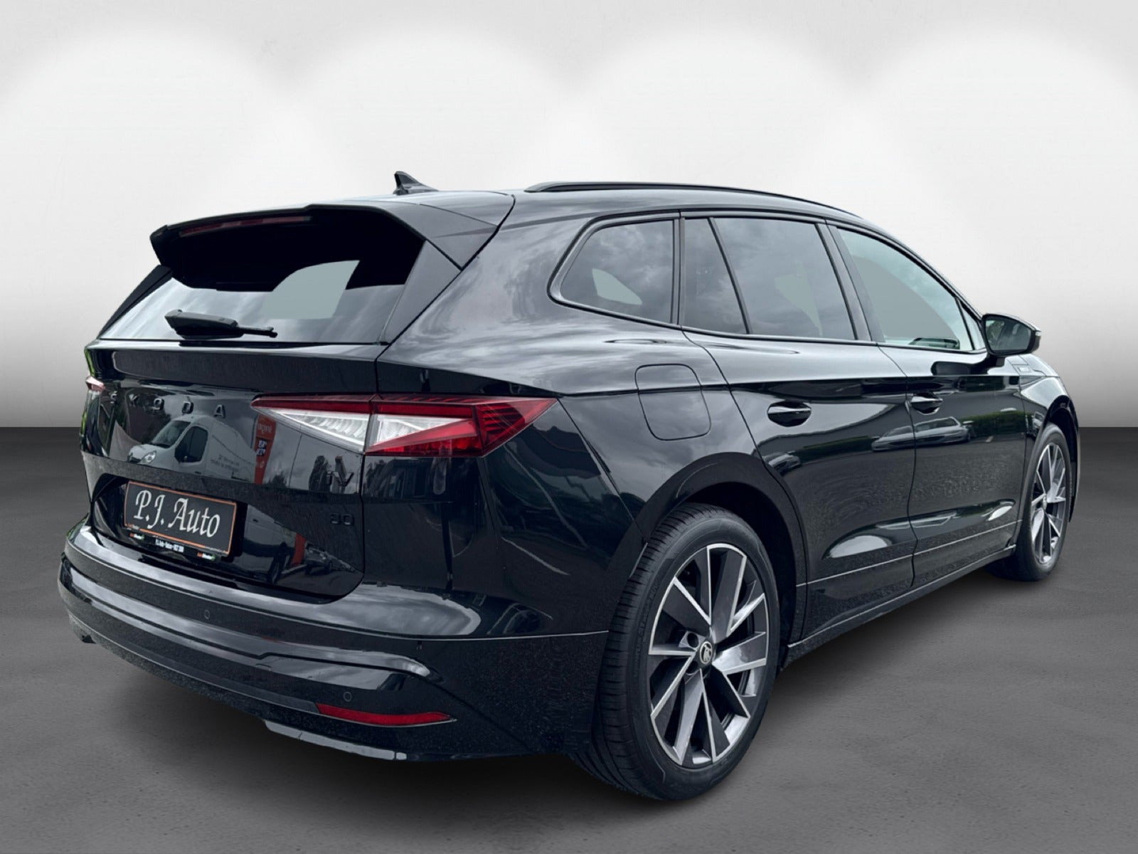 Sort Skoda Enyaq fra 2023