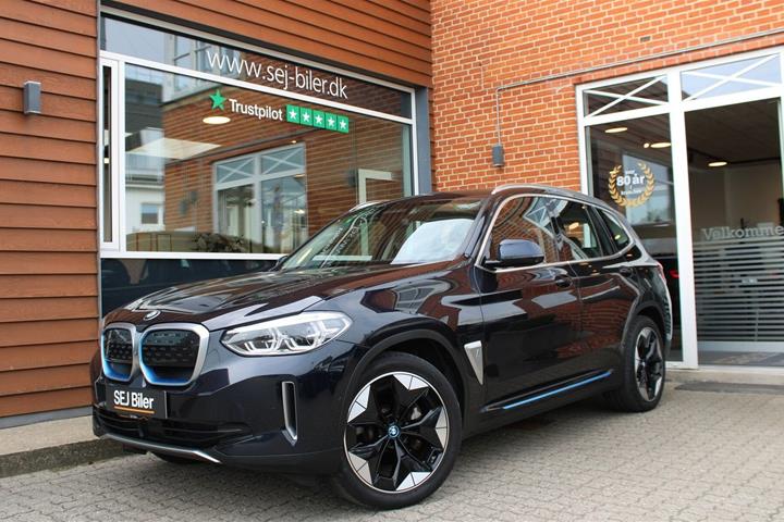 Sort BMW iX3 fra 2021