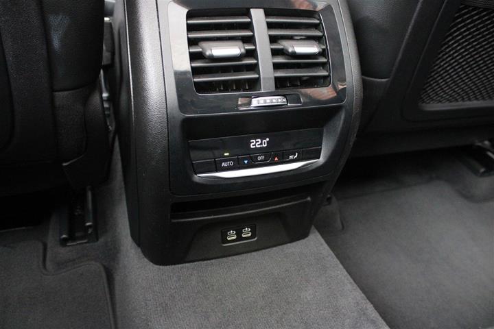 Sort BMW iX3 fra 2021