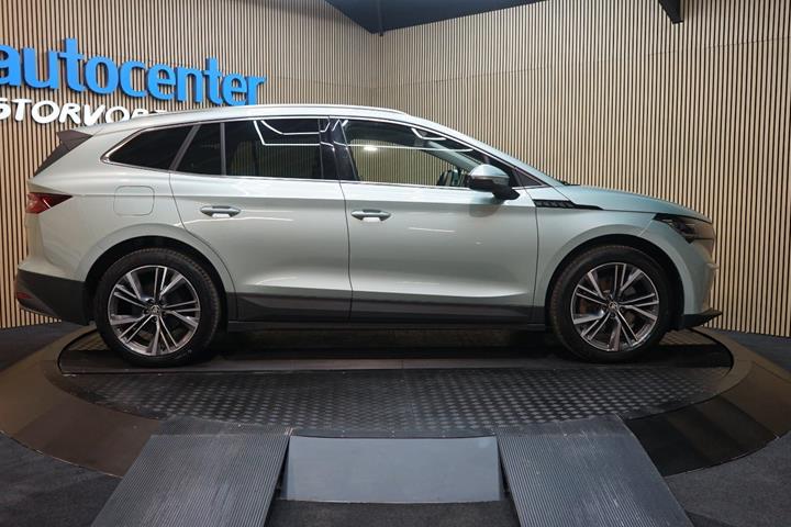 Sølv Skoda Enyaq fra 2024