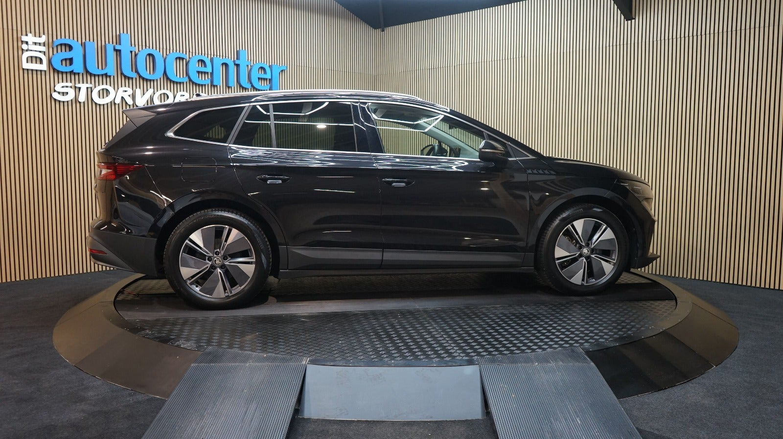 Sort Skoda Enyaq fra 2022