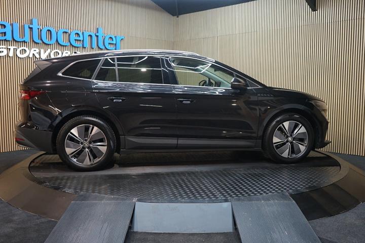 Sort Skoda Enyaq fra 2022