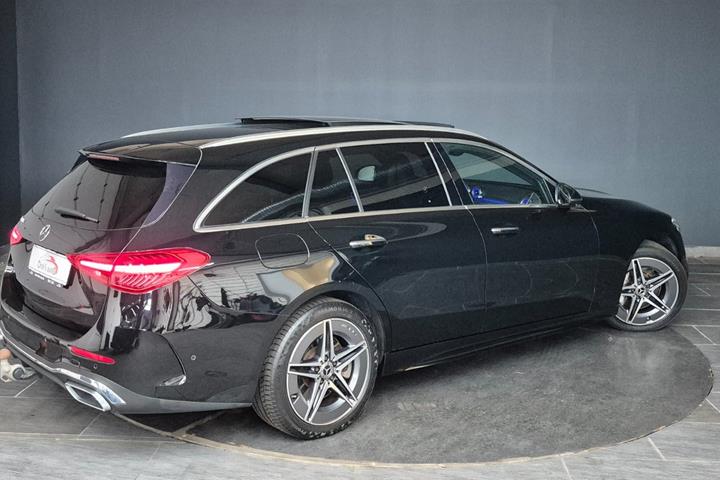 Sort Mercedes C300 e fra 2022