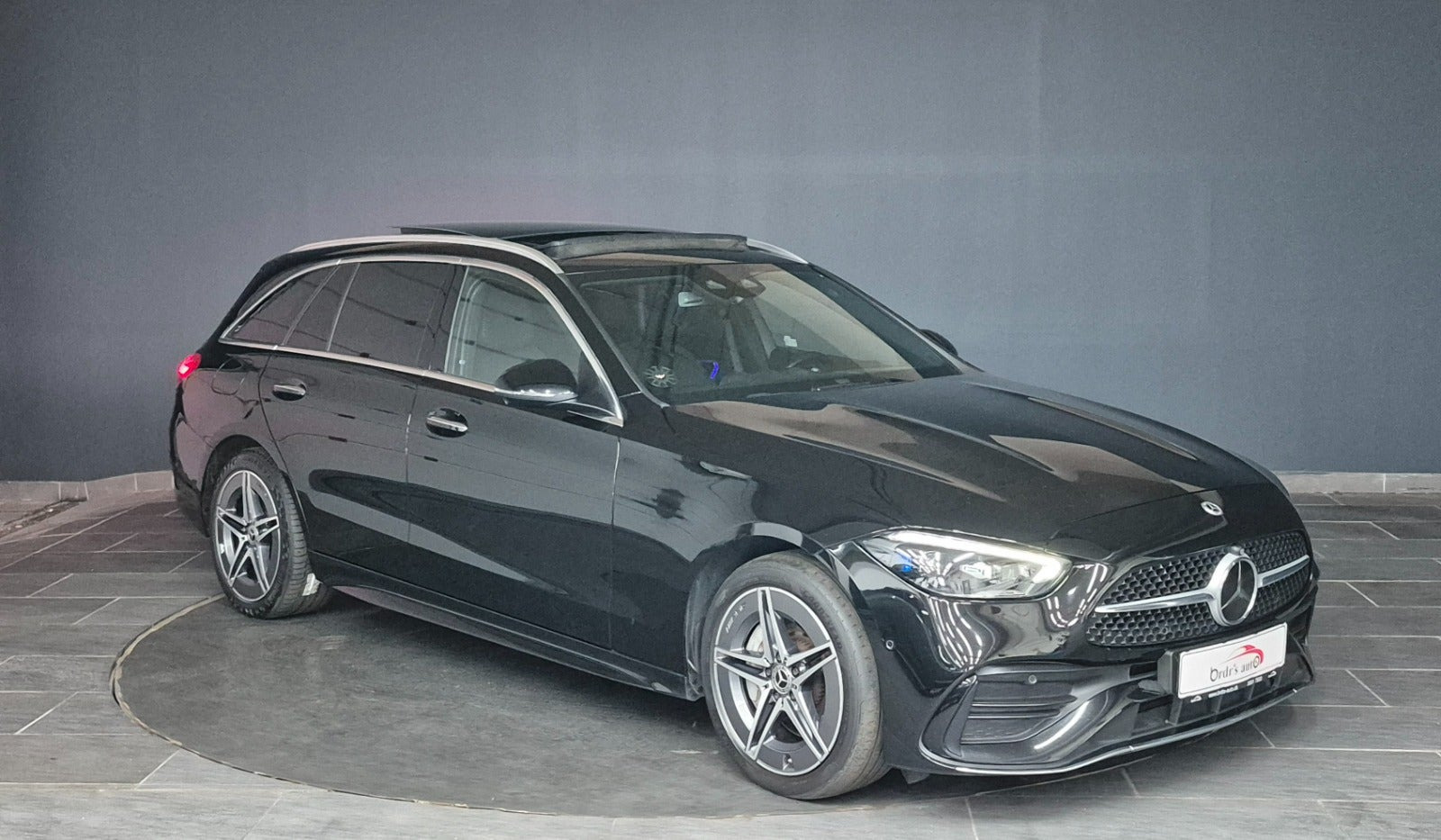 Sort Mercedes C300 e fra 2022