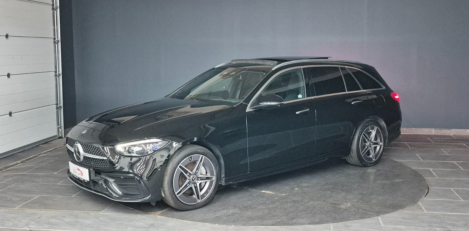 Sort Mercedes C300 e fra 2022