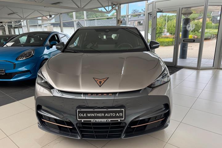 Grå Cupra Tavascan fra 2025