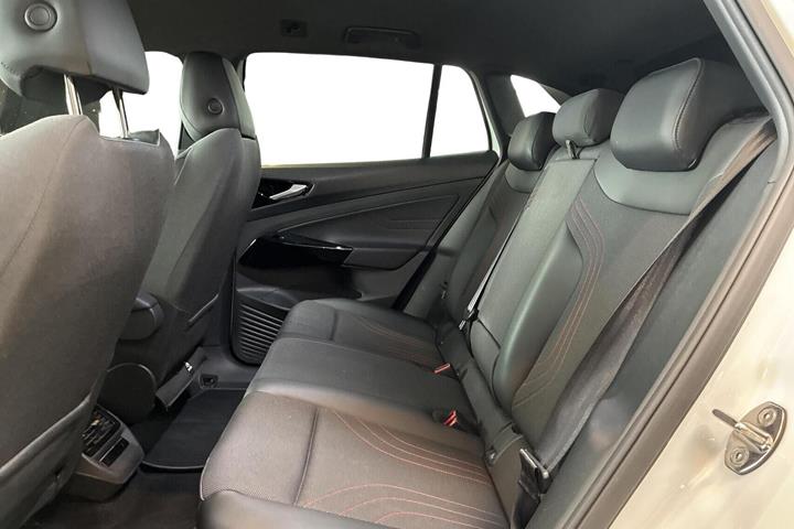 Hvid VW ID.4 fra 2023