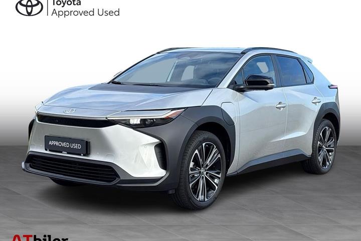 Sølv Toyota BZ4X fra 2023