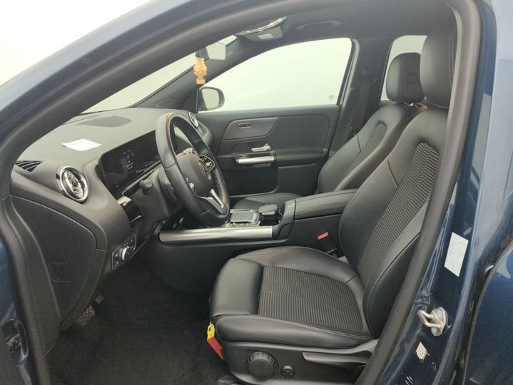 Blå Mercedes EQA 250 fra 2022